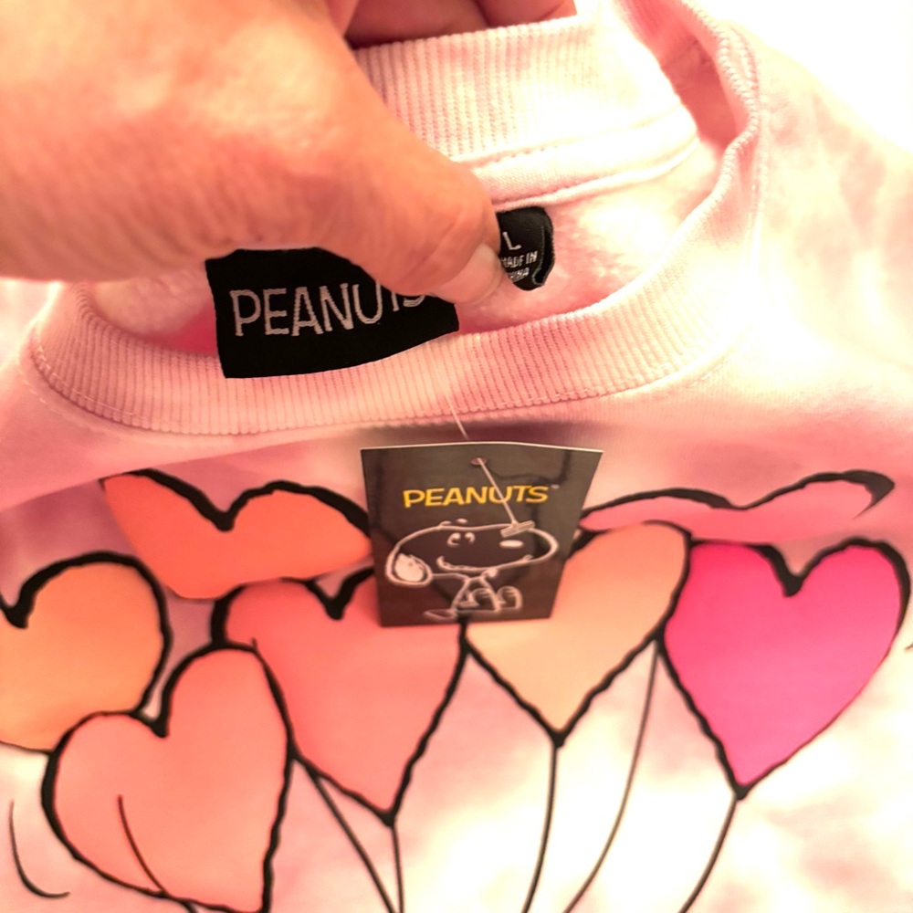 NWT Peanuts Snoopy Pink Tie Dye Raised Heart Balloons Sweatshirt SZ L - Picture 5 of 11